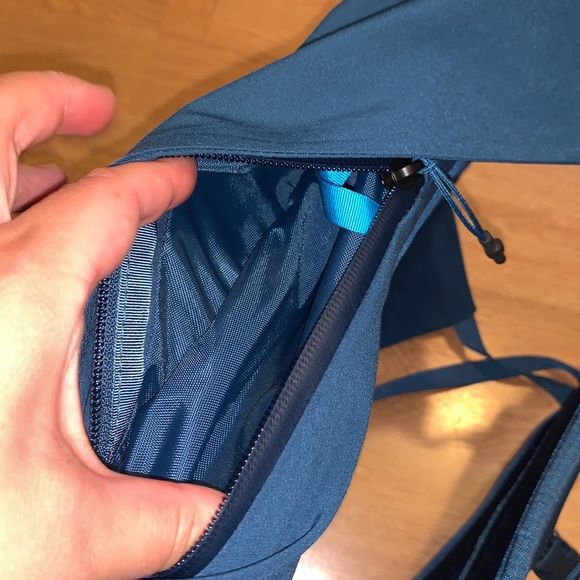 NWT The North Face Advant 20 Backpack - Picture 12 of 15